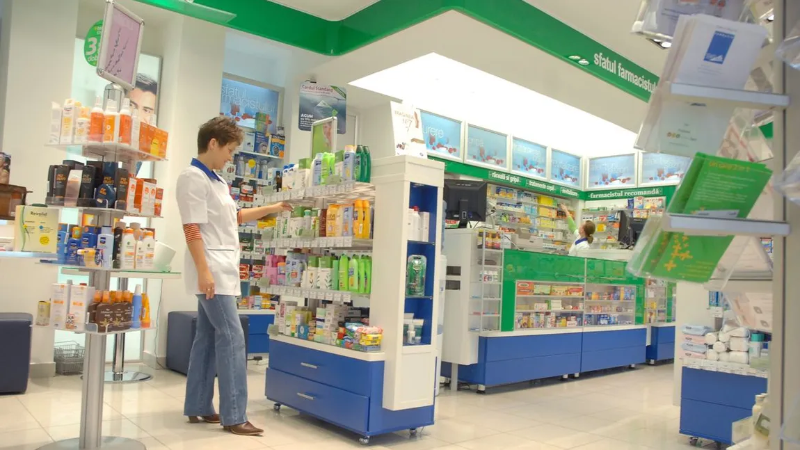 Ce salarii au angajații de la Sensiblu. Cât câștigă, de fapt, o farmacistă pentru o lună de muncă!