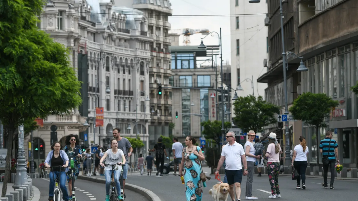 Începe „Străzi Deschise” în București. Calea Victoriei redevine pietonală