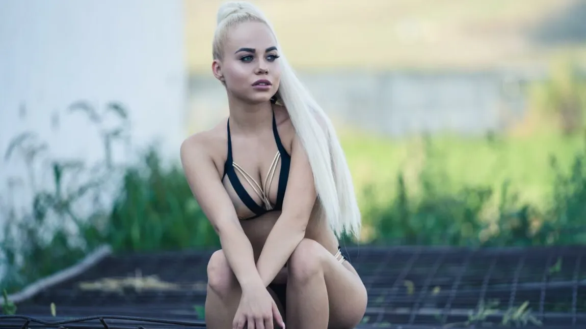 Berna a ajuns pe perfuzii după ce s-a despărţit de iubit: 