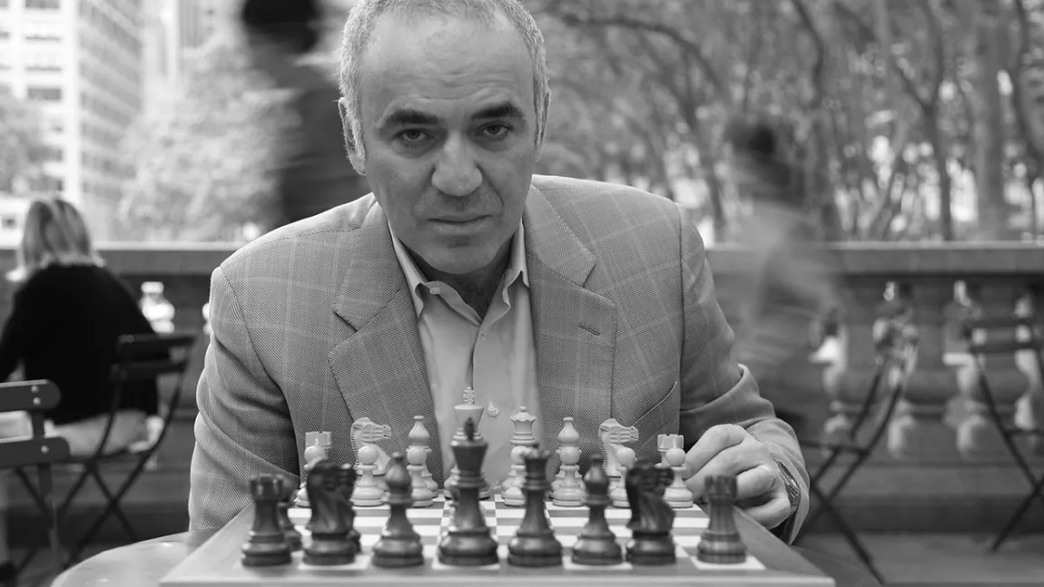 Garry Kasparov vrea să schimbe drapelul Rusiei: 