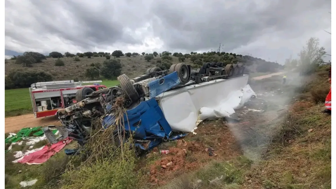 Şofer de TIR român, strivit în propria cabină pe o autostradă din Spania: 