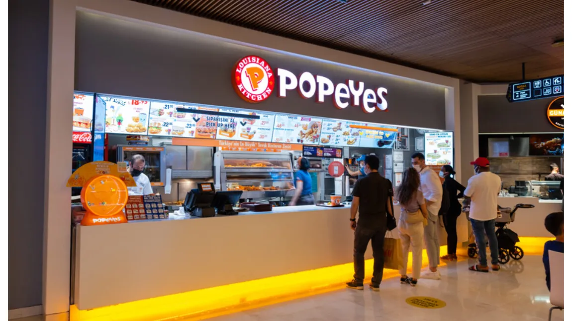 Popeyes deschide noi restaurante în Bucureşti. Ce salariu are un casier sau un lucrător în bucătărie