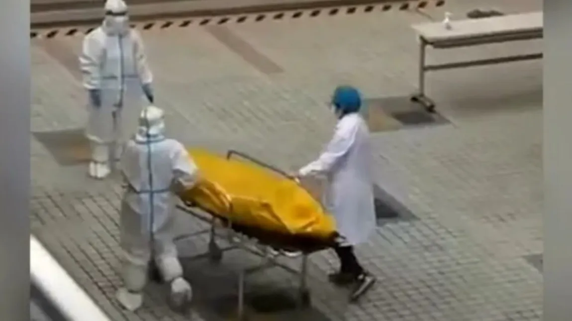 Momentul în care angajaţii unei case funerare chemaţi să preia trupul unui bărbat pus într-un sac de cadavre constată că este viu. Anchetă la Shanghai