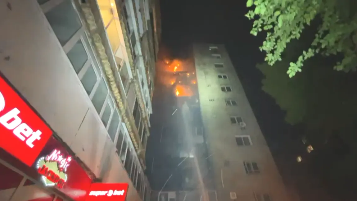 Incendiu într-un bloc cu 10 etaje din Bucureşti. A fost deschis dosar penal pentru distrugere