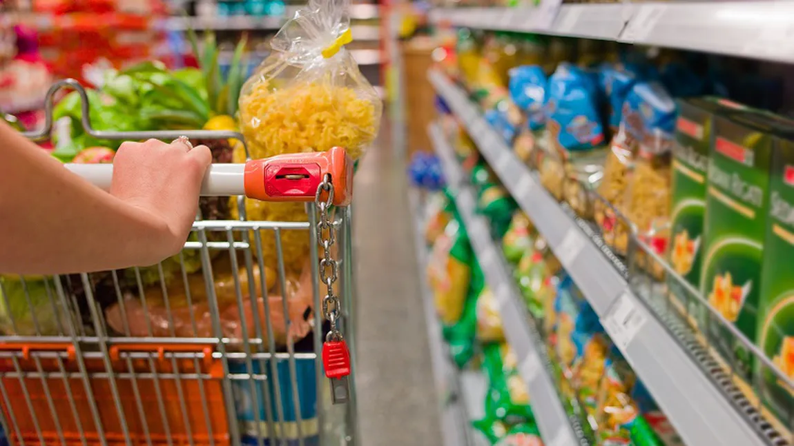 Se schimbă etichetele alimentelor de pe rafturile magazinelor din România