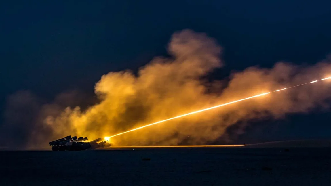 Lovitură grea pentru Putin: Rachetele HIMARS donate Ucrainei de SUA pot lovi ţinte la 300 de km