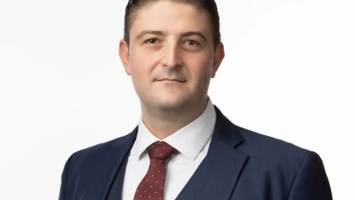 Alexandru Dimitriu, propunerea USR pentru Primăria Sectorului 5, a fost concurent la „Vara ispitelor” și membru PNL timp de zece ani
