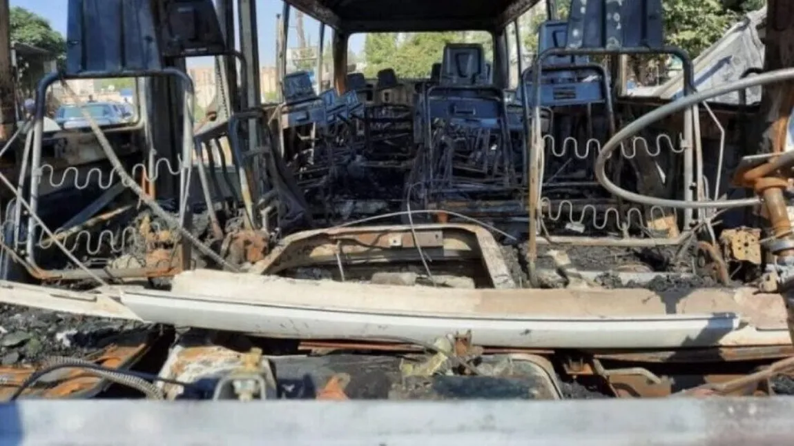 Atentat sângeros comis de Statul Islamic. 15 miliari au fost ucişi într-o ambuscadă împotriva unui autobuz