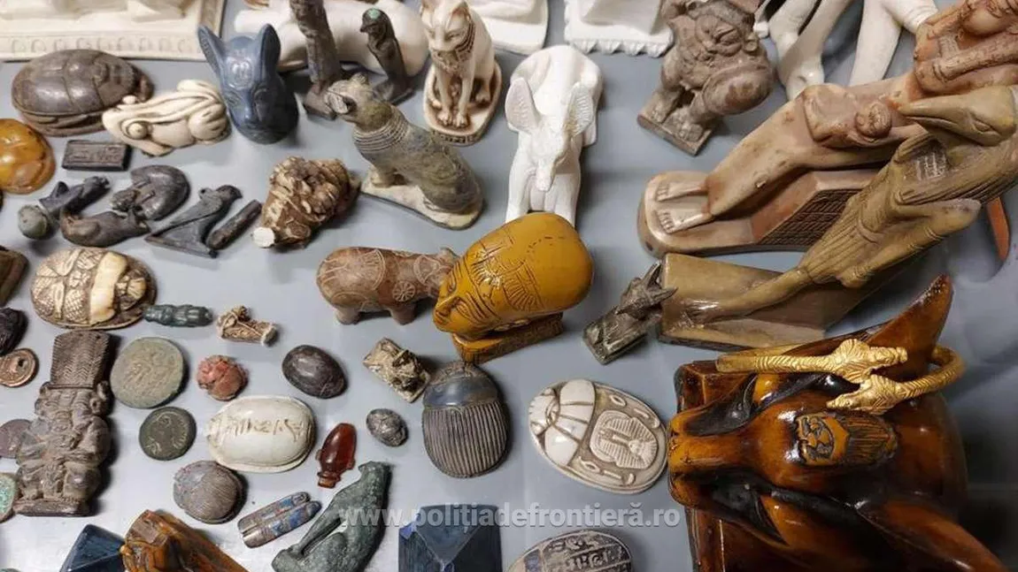 Artefacte arheologice, susceptibile de a face parte din patrimoniul cultural egiptean, descoperite în bagajele a doi libanezi pe Aeroportul Otopeni