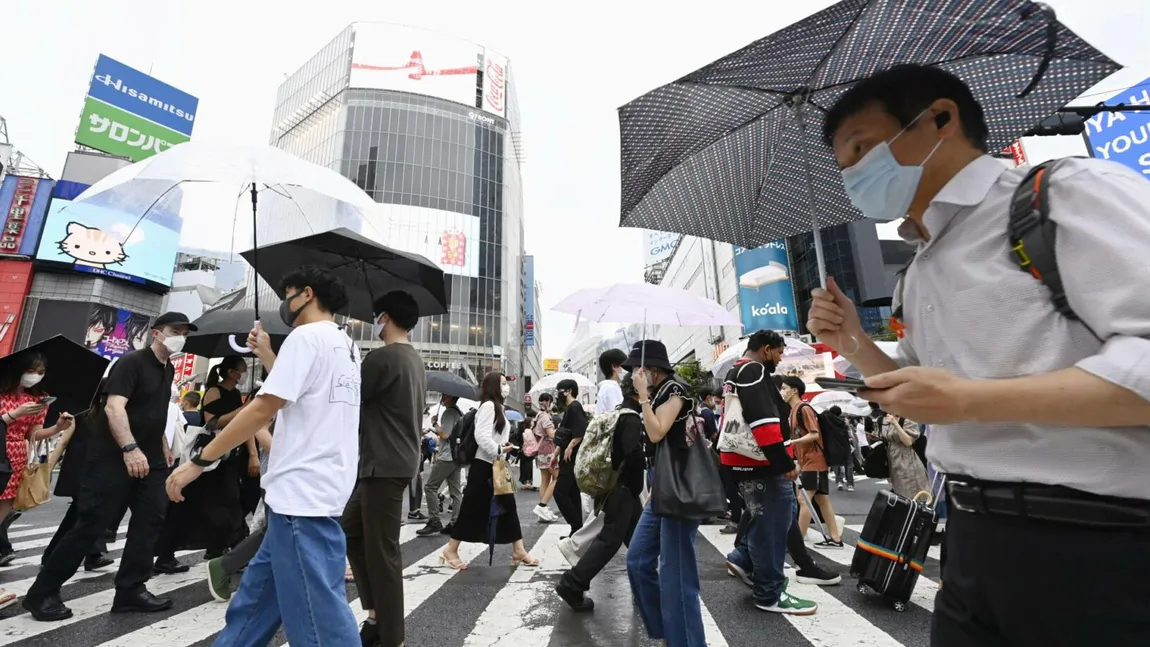 Explozie de infecţii COVID-19 în capitala Japoniei. A fost depăşit pragul de 30.000 de cazuri pe zi