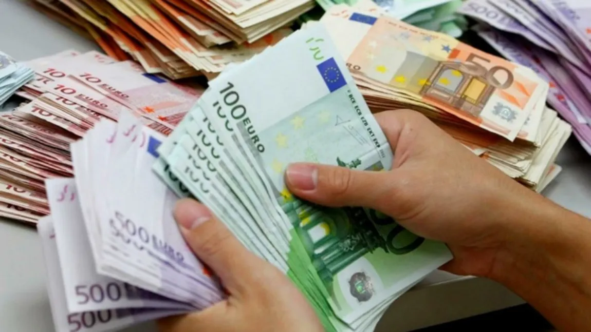 Cine este bugetarul din România care câştigă 4000 de euro pe lună NET