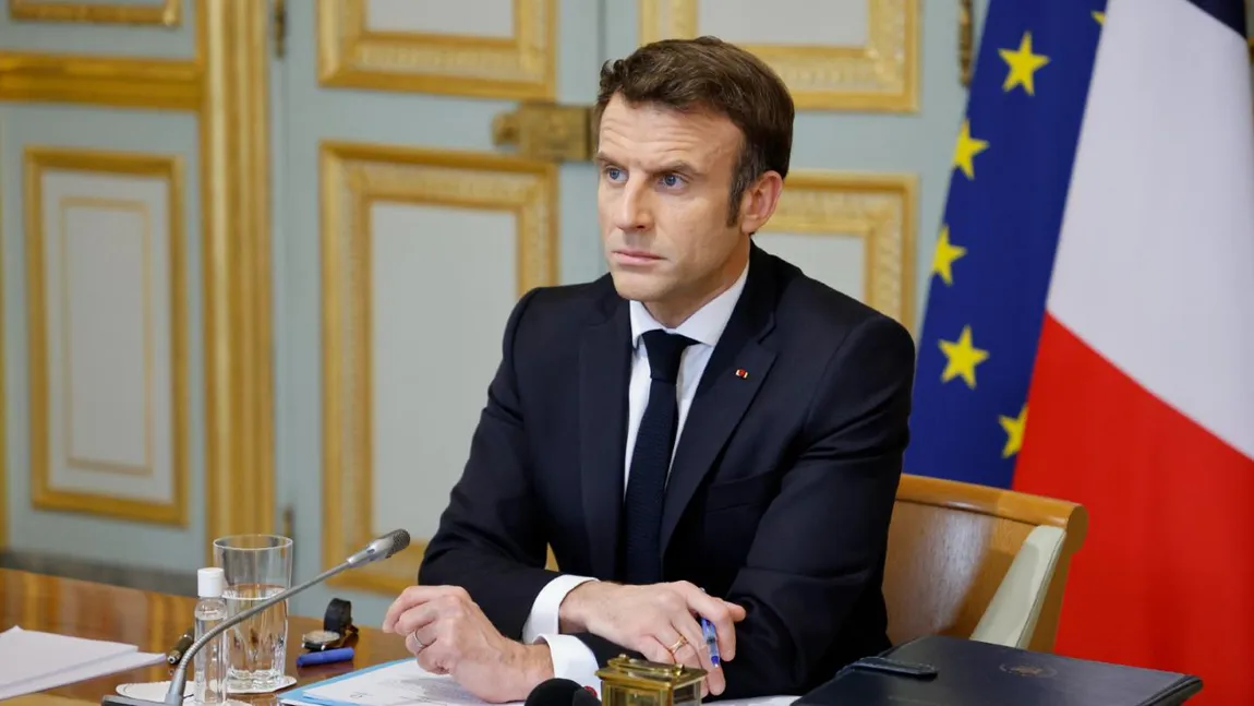 Emmanuel Macron a anunţat că remaniază guvernul francez