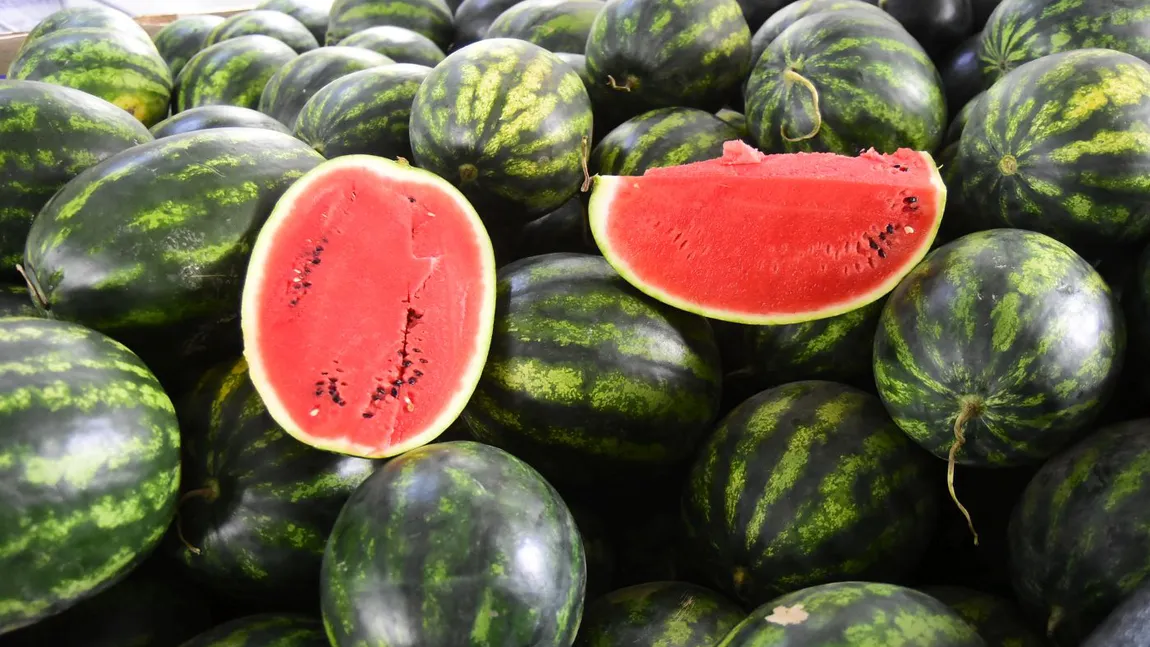 Sunt fructele şi legumele din piaţă mai sănătoase decât cele din supermarket? Ce spun testele