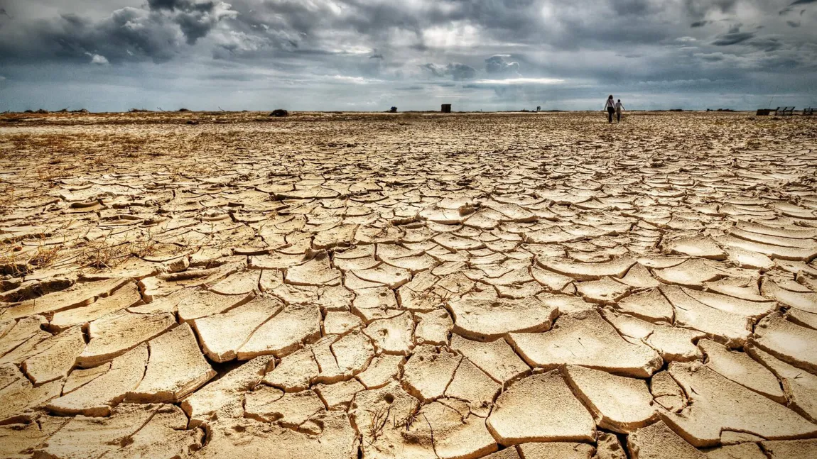 Prăpăd în România din cauza secetei. Încă trei zile de foc cu temperaturi resimţite peste 42 de grade. Anunţ îngrijorător de la hidrologi