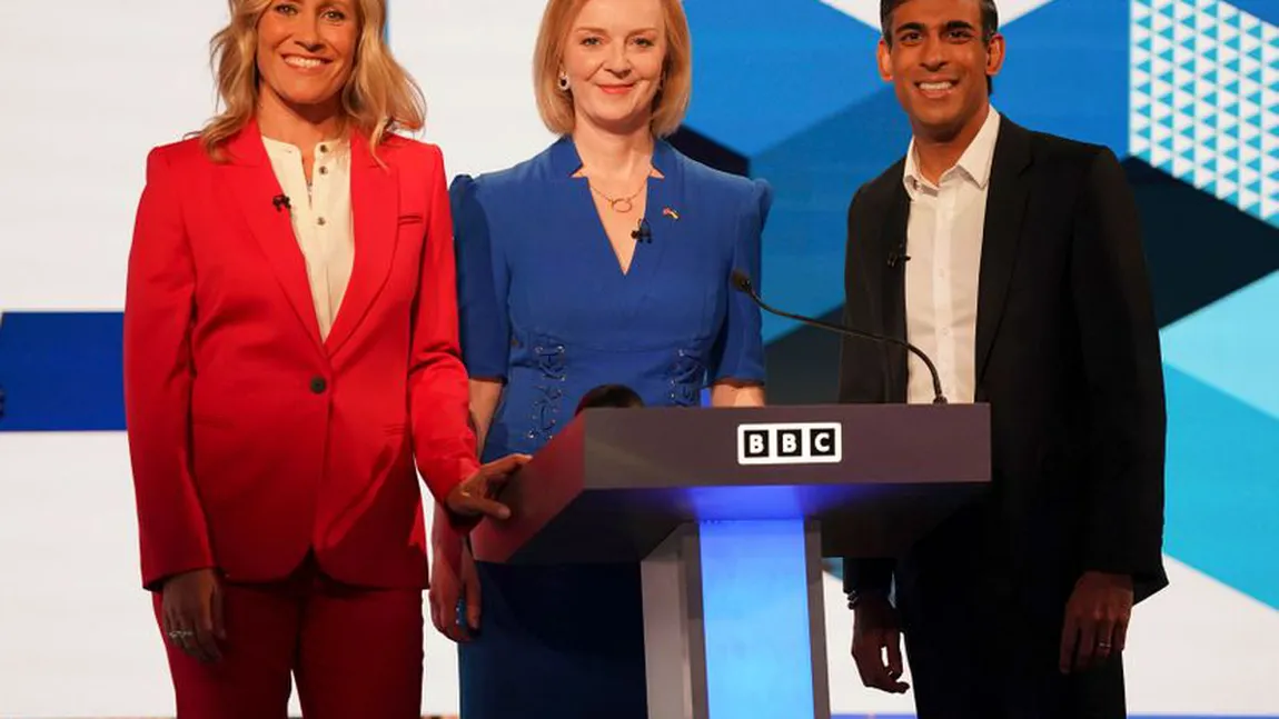 Momente dramatice în timpul dezbaterii tv pentru succesiunea lui Boris Johnson. Prezentatoarea a leşinat în direct VIDEO