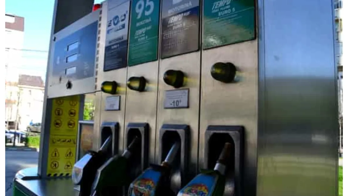 Preţ benzină şi motorină 3 august 2022. Scad preţurile la pompe, carburanţii continuă să se ieftinească