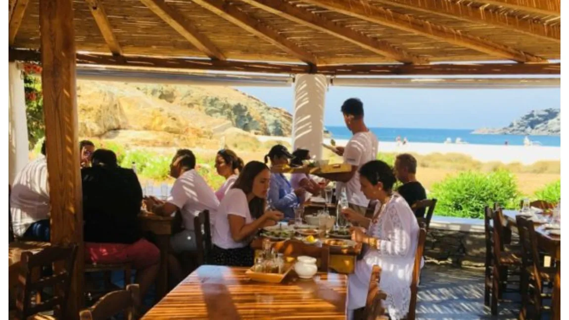 Turişti şocaţi de nota de plată primită la un restaurant din Mykonos: 