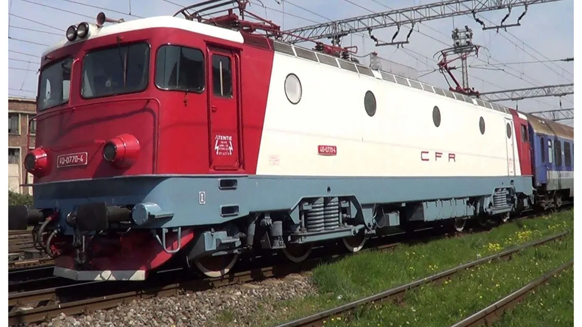 Un tren plin cu pasageri s-a stricat în drum spre Bucureşti. Care a fost întârzierea