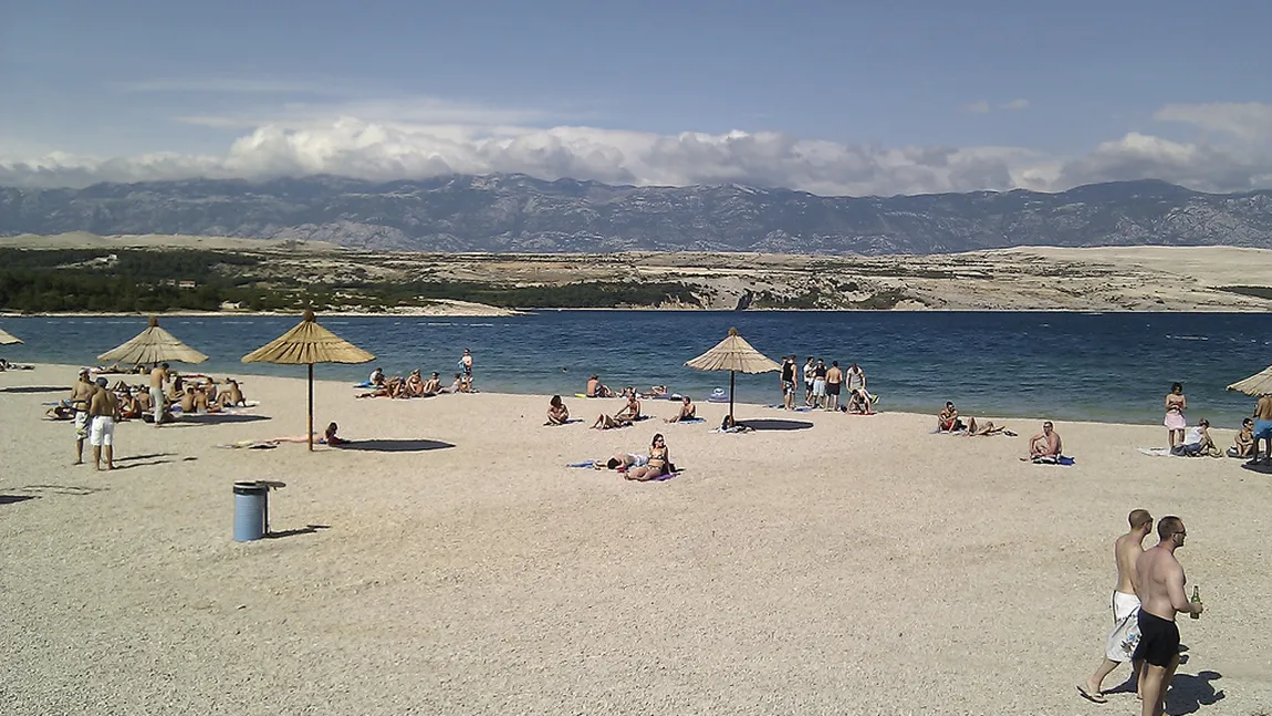Împuşcături pe cea mai populară plajă din Croaţia. O persoană a fost ucisă