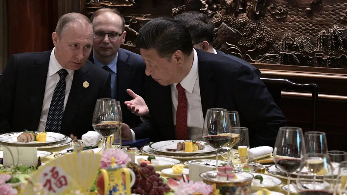 Xi Jinping a evitat să ia cina cu Vladimir Putin, după întâlnirea din Uzbekistan. Ce justificare a oferit de liderul chinez