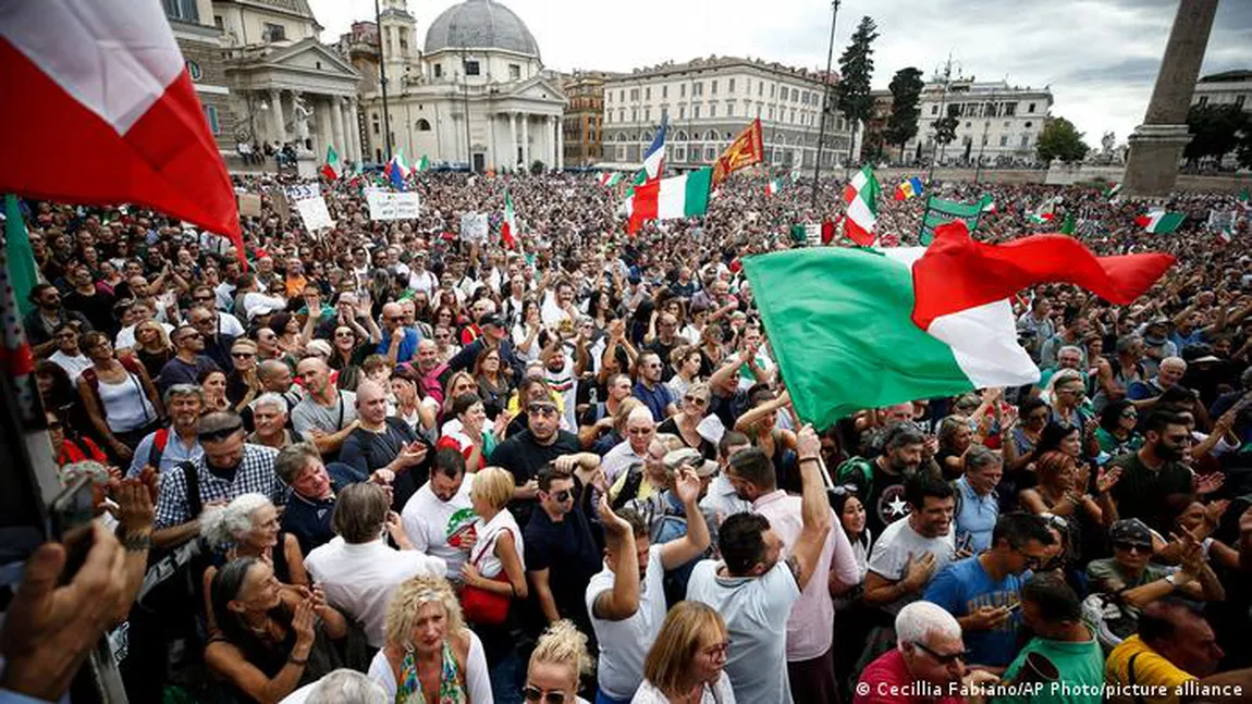 Sute de italieni protestează din cauza costurilor tot mai mari la facturi: „Nu mai plătim!”