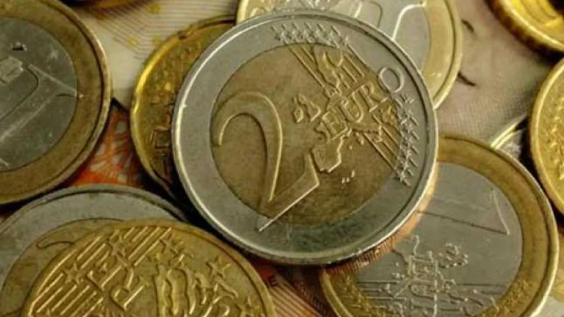 Moneda de DOI EURO care se vinde acum cu 500.000 de lei. Caut-o bine pe acasă, dacă o ai te îmbogăţeşti!