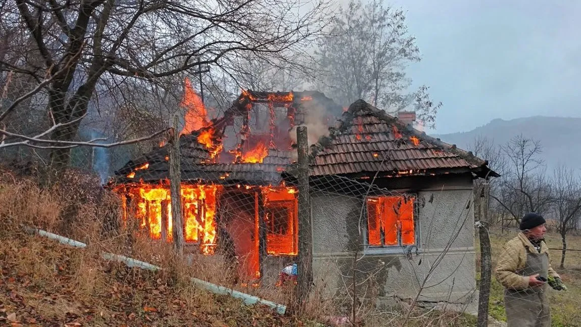 Doi copii au murit într-un incendiu în Buzău. Cei doi copii au ars de vii în propria locuință