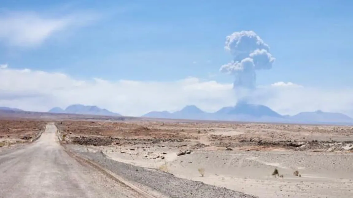 Alertă seismologică. Vulcanul Lascar este pe cale să erupă VIDEO