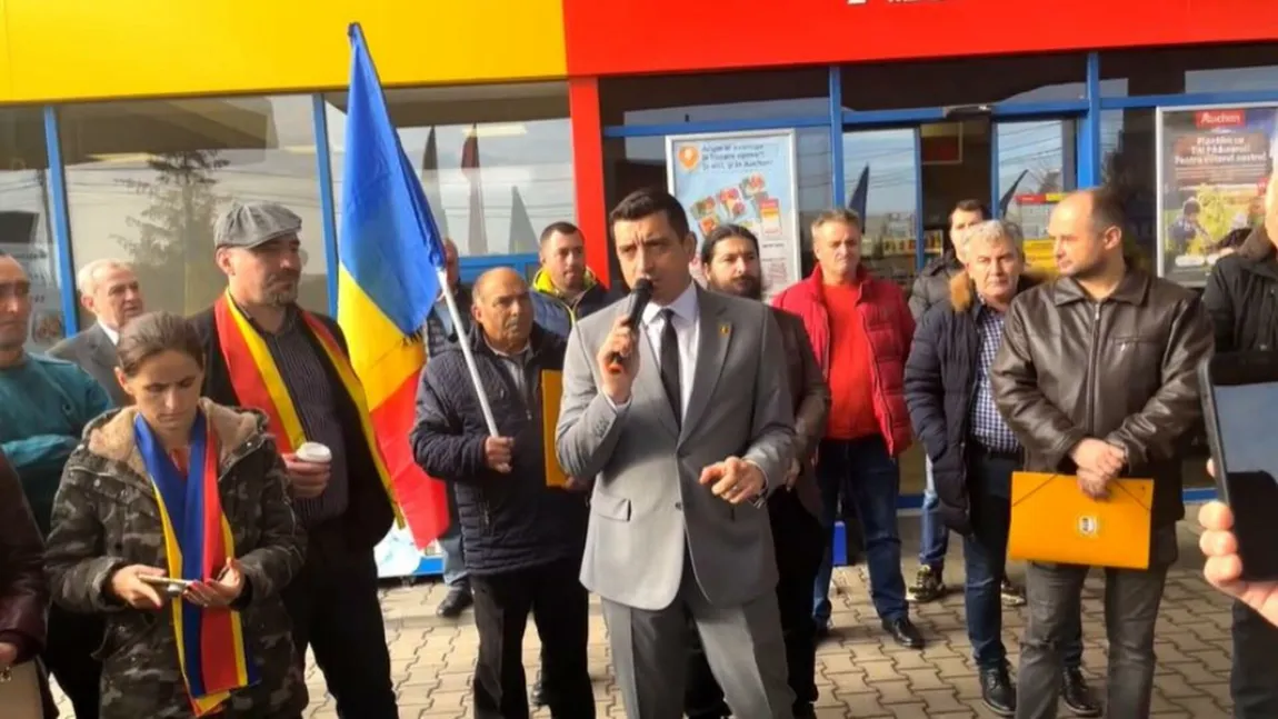 VIDEO George Simion, un nou protest dur anti-Austria: Zeci de oameni au blocat pompele la Piteşti si au scandat: 