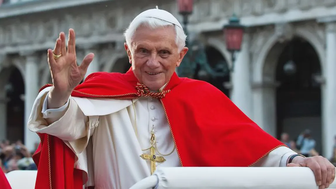 A murit Papa Benedict al XVI-lea la 95 de ani. Doliu la Vatican!