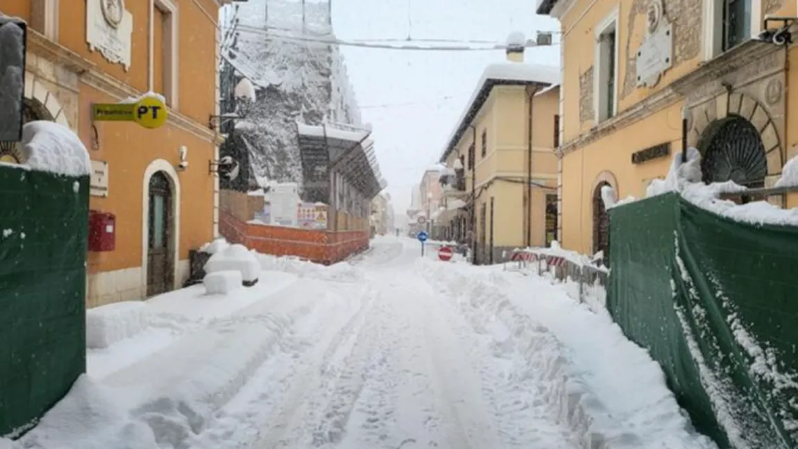 Şcoli închise din cauza nămeţilor. Ciclonul polar ajunge în România