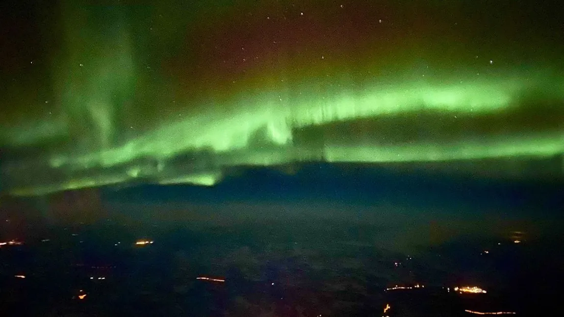 Un pilot a întors avionul în zbor pentru ca toţi pasagerii să vadă aurora boreală deasupra Marii Britanii