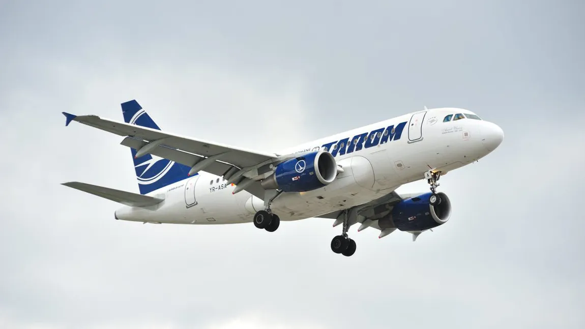Un avion Tarom cu ruta Bucureşti-Oradea a aterizat la Cluj. Reacţia companiei aviatice: 