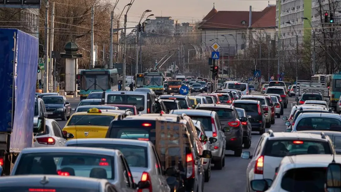 O nouă modificare a Codului Rutier. Şoferii care nu îşi plătesc amenzile în termen de 60 de zile să rămână fără permis auto, până la achitarea lor