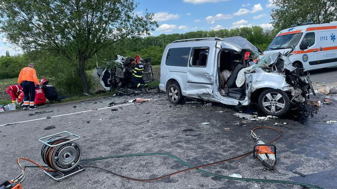 Accident cu trei morţi, a fost activat Planul Roşu de Intervenţie