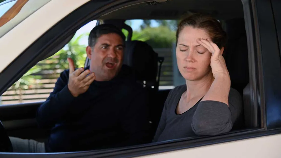 De ce sunt femeile, de fapt, anxioase la volan. Cum explică un psiholog această situație: „În dreapta ei este mai tot timpul soțul”