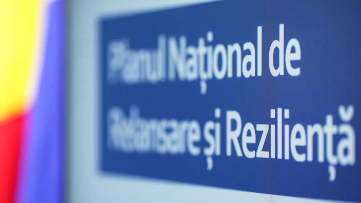 Guvernul a ajuns la un acord cu Bruxelles-ul pentru a nu pierde banii din PNRR pentru depăşirea ţintei de deficit în 2023 şi 2024
