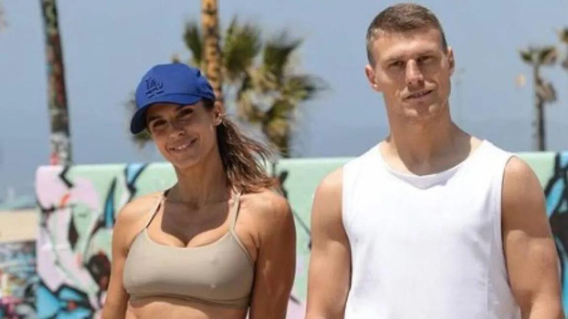 Primele imagini cu fosta iubită a lui George Clooney, în vacanţă alături de un celebru sportiv român cu 15 ani mai tânăr FOTO