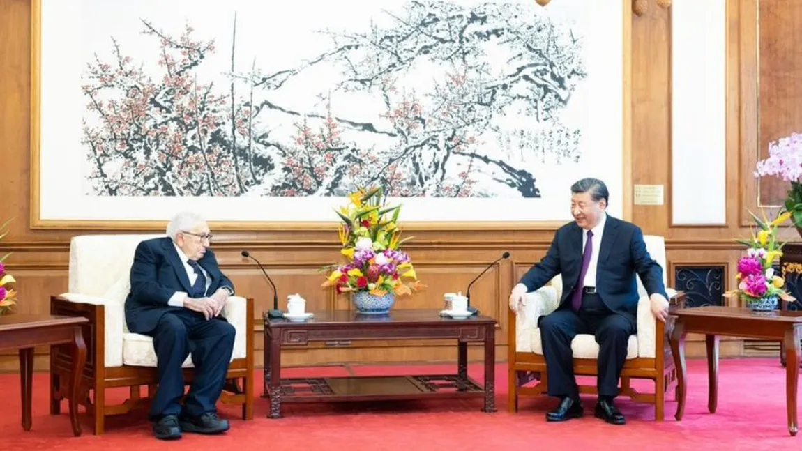 VIDEO: La 100 de ani, Henry Kissinger s-a întâlnit cu Xi Jinping, președintele Chinei: „Un bun prieten!