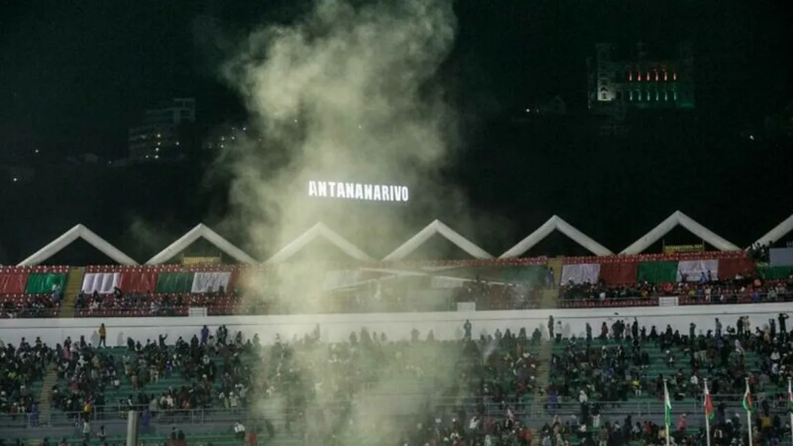 VIDEO Tragedie uriașă pe stadion: 12 oameni au murit și aproximativ 80 au fost răniți