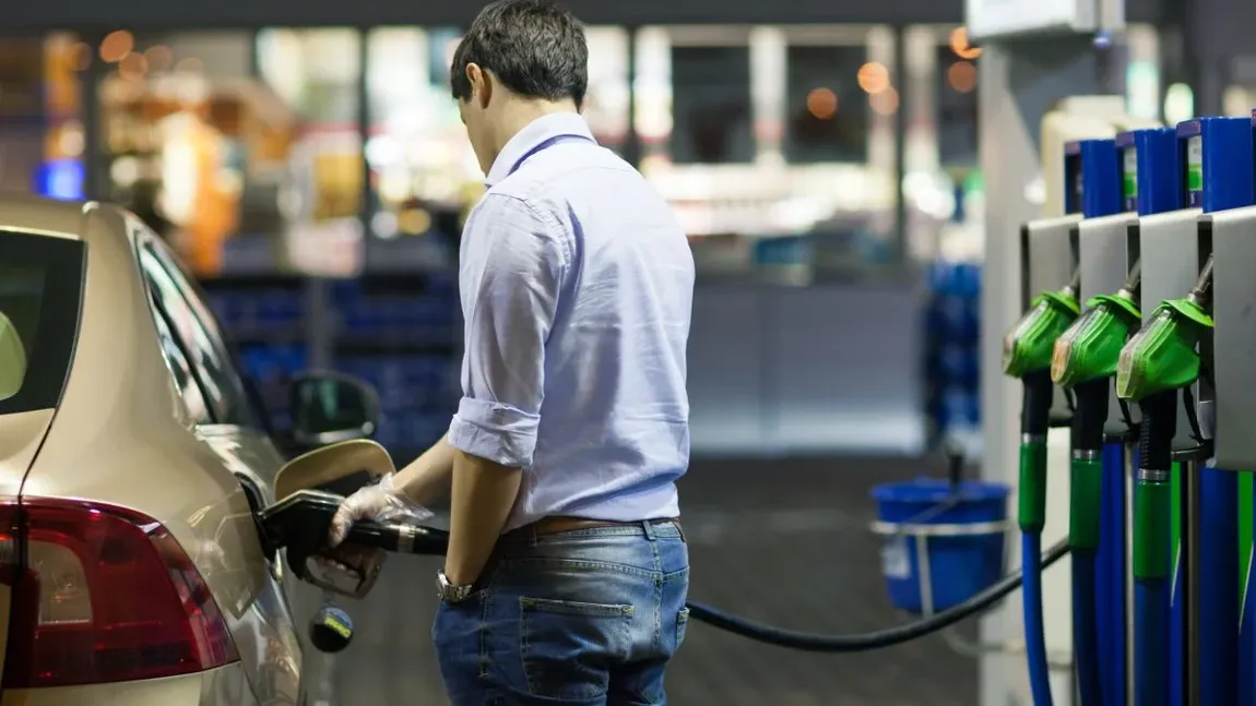 Preţ carburanţi. Cum evoluează tarifele la pompă înainte de weekend