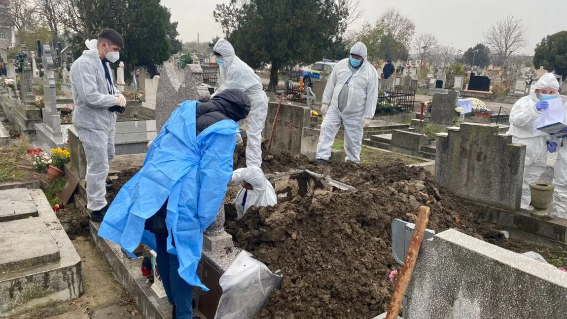 Cadavrul soţiei unui fost politician din Arad, deshumat la trei ani de la moartea femeii diagnosticate cu Covid