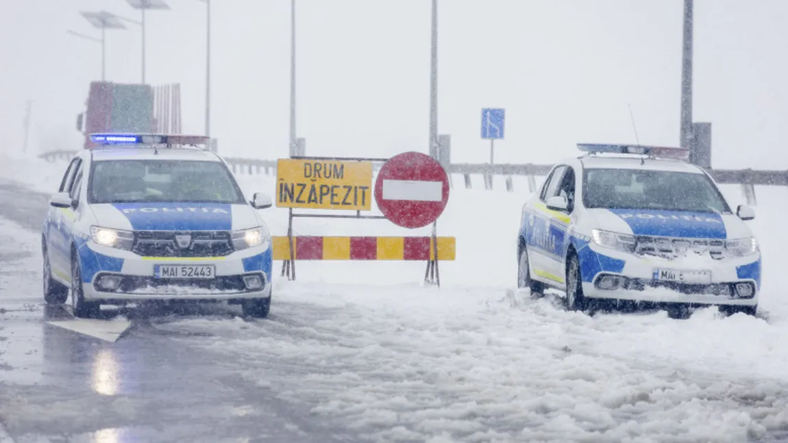 Ce drumuri mai sunt închise din cauza vremii. Mașini abandonate în nămeți între Tulcea și Constanța