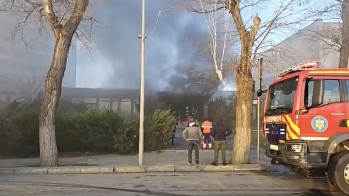 Incendiu la o clinică din Constanţa. Intervin patru echipaje SMURD VIDEO