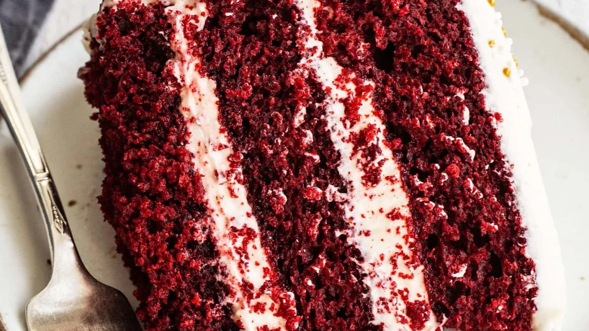 Rețetă tort Red Velvet. Cum prepari unul dintre cele mai delicioase deserturi pentru noaptea dintre ani
