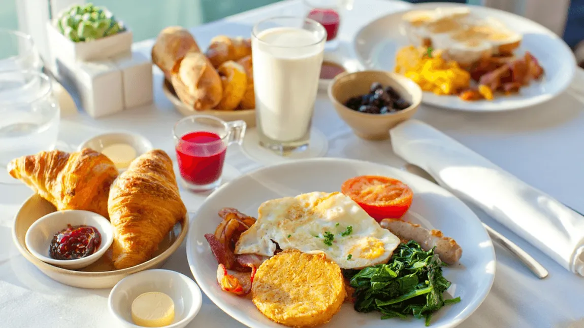 La cât timp de la trezire este indicat să iei micul dejun. Explicația experților în nutriție