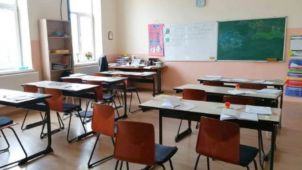 Elevii și profesorii primesc cadou două zile libere în plus în octombrie! Când nu se fac cursuri