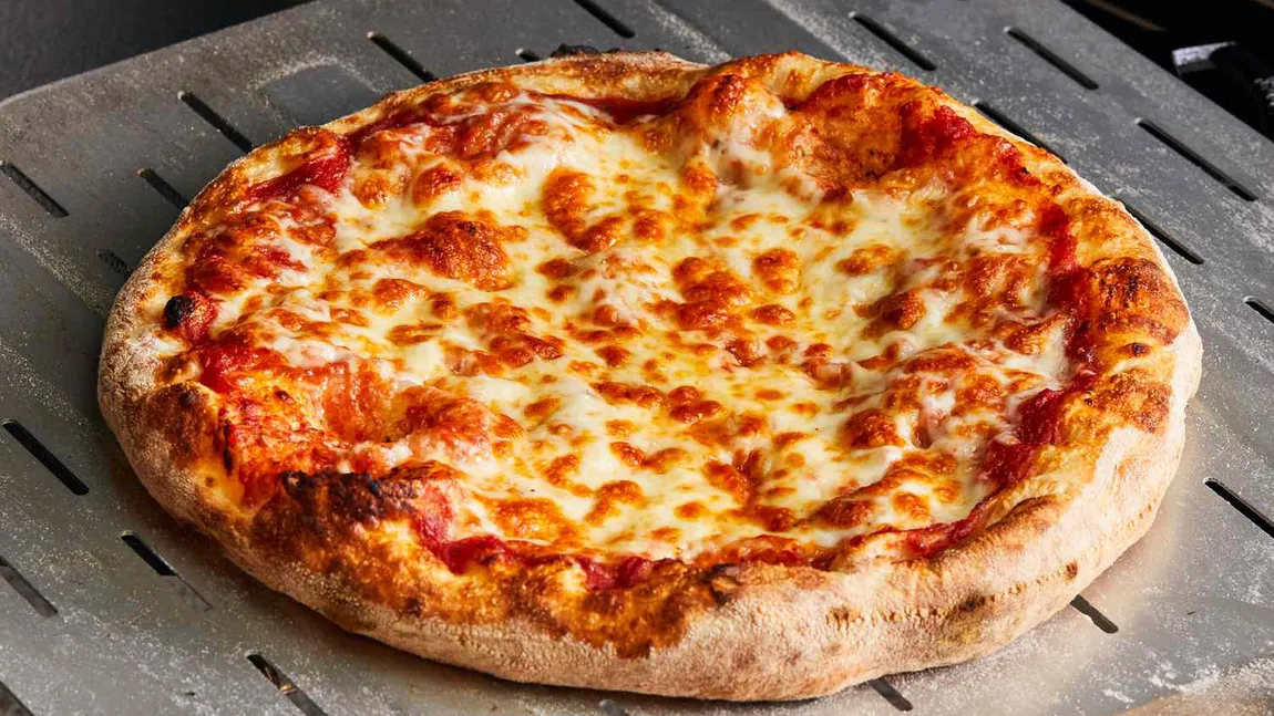 Românii comandă o pizza la fiecare trei secunde! Suntem pe locul doi în lume în ceea ce privește numărul de comenzi