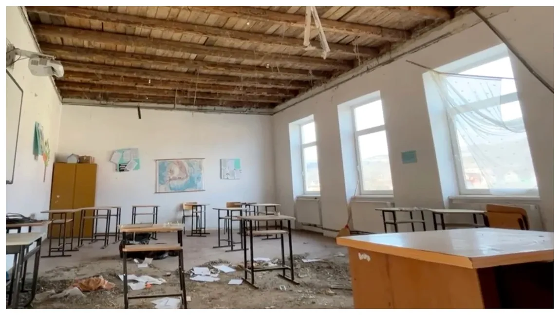Explicația halucinantă a primarului localității unde tavanul din sala de clasă s-a prăbușit peste elevi: 