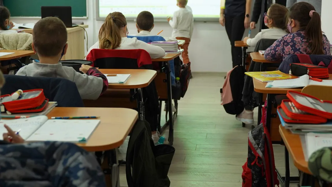 Rezultate teste PISA: 58% dintre elevii din România ating cel puţin nivelul 3 de competenţă